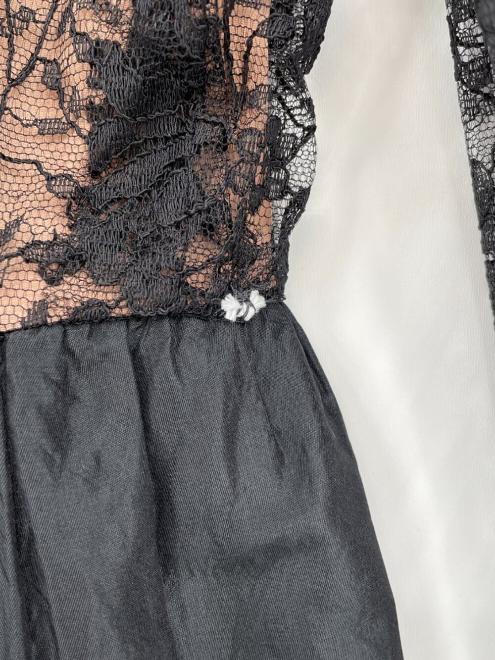 Vintage RARE 60s Geoffrey Beene Black Lace High Neck Ruffle Long Sleeve Dress 12 - Picture 8 of 16